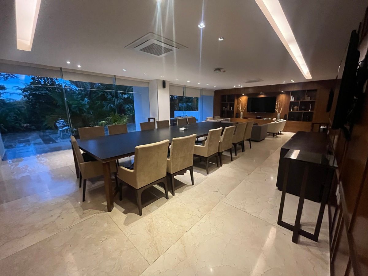 13 de 41: Salón eventos