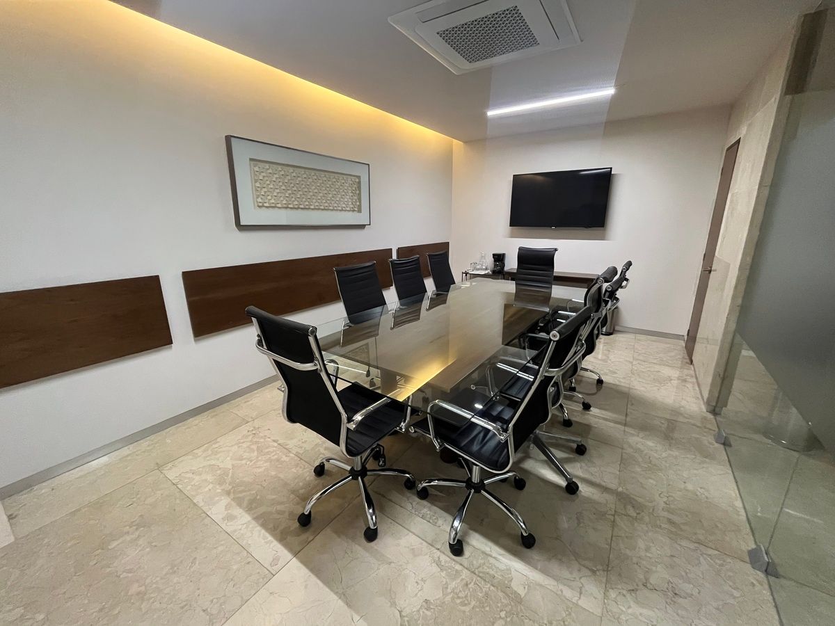 11 de 41: Salón para juntas