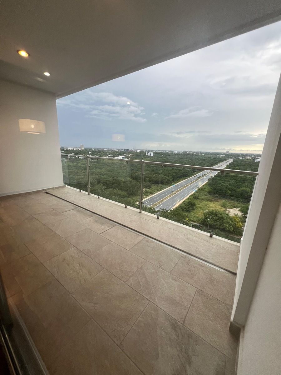 34 de 41: Balcón recámara principal