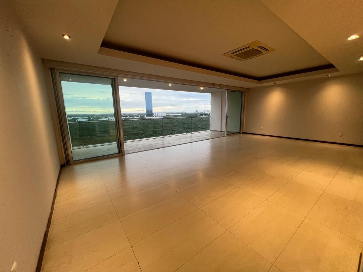 19 de 41: Área principal