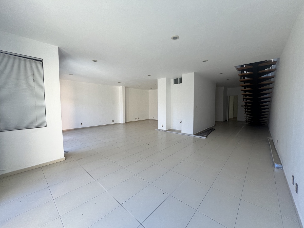 12 de 22: Salón de usos múltiples privado