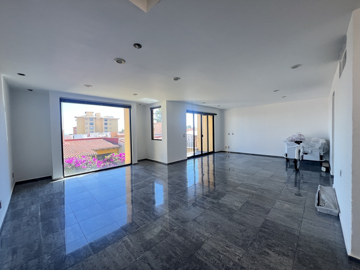 6 de 22: Sala Comedor