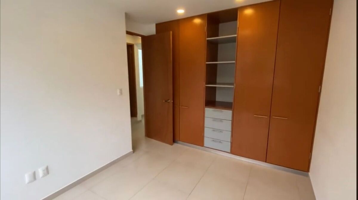 10 of 13: 2a recamara