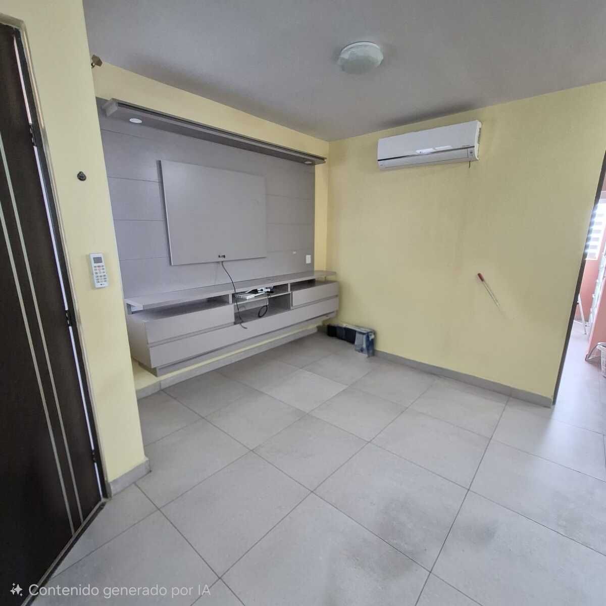 4 de 18: SALACOMEDOR Y COCINA