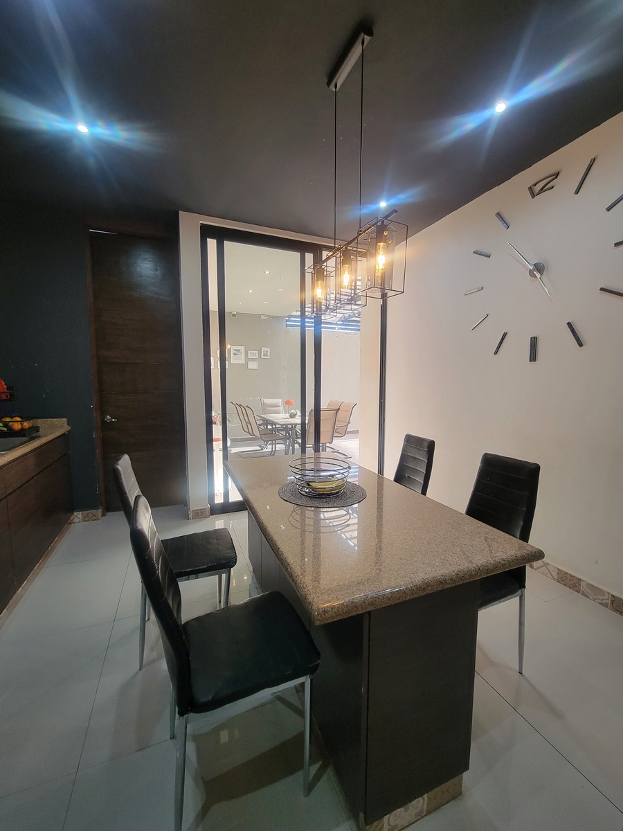 14 de 34: Desayunador