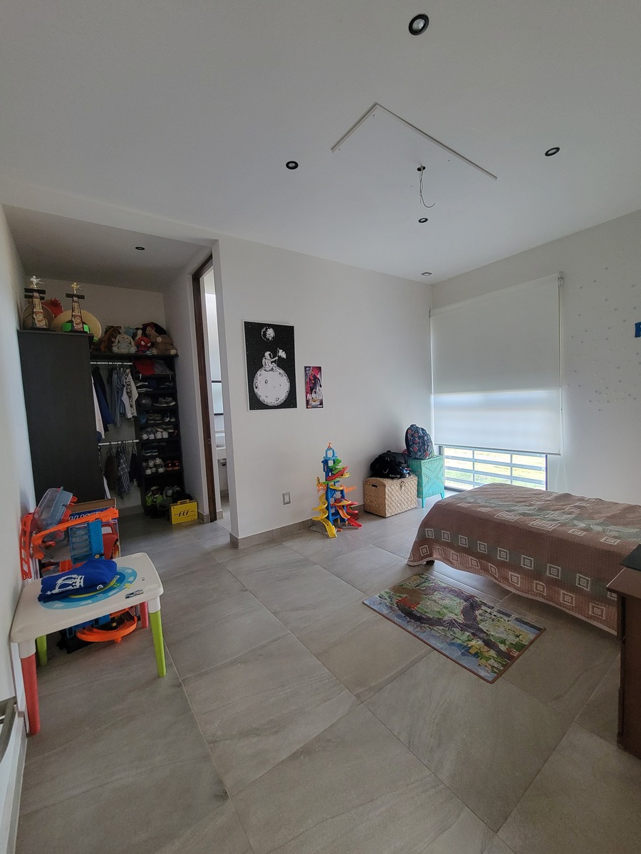 25 de 34: Recámara secundaria 1