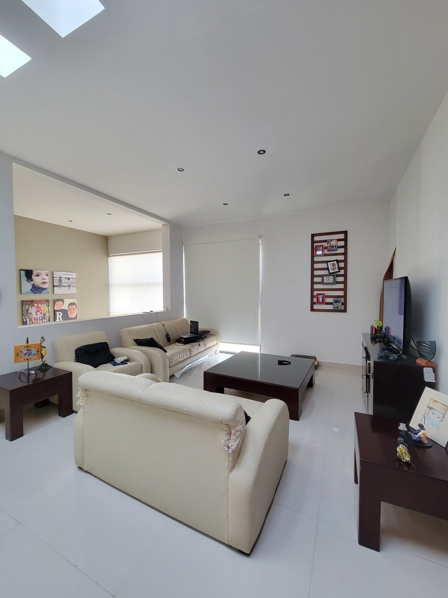 22 de 34: Sala de TV