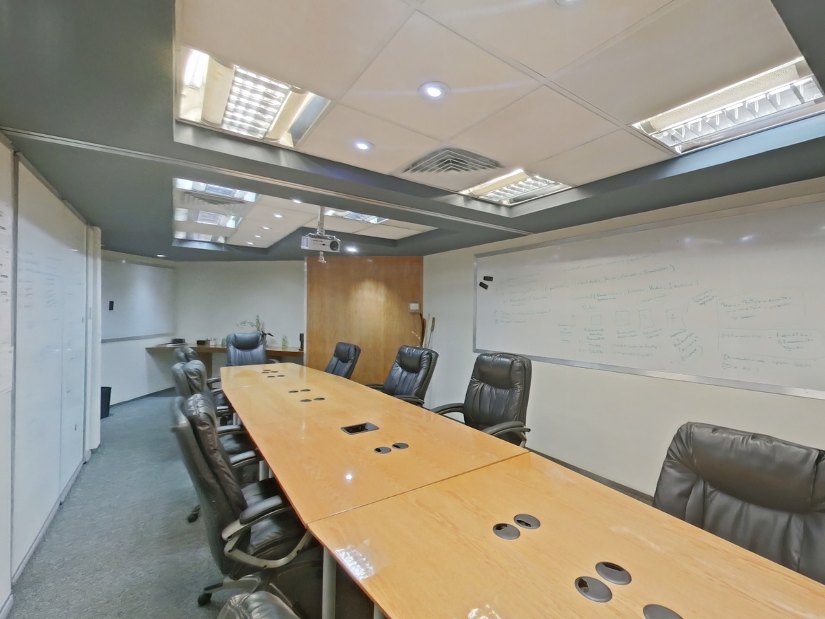 18 de 26: sala de juntas