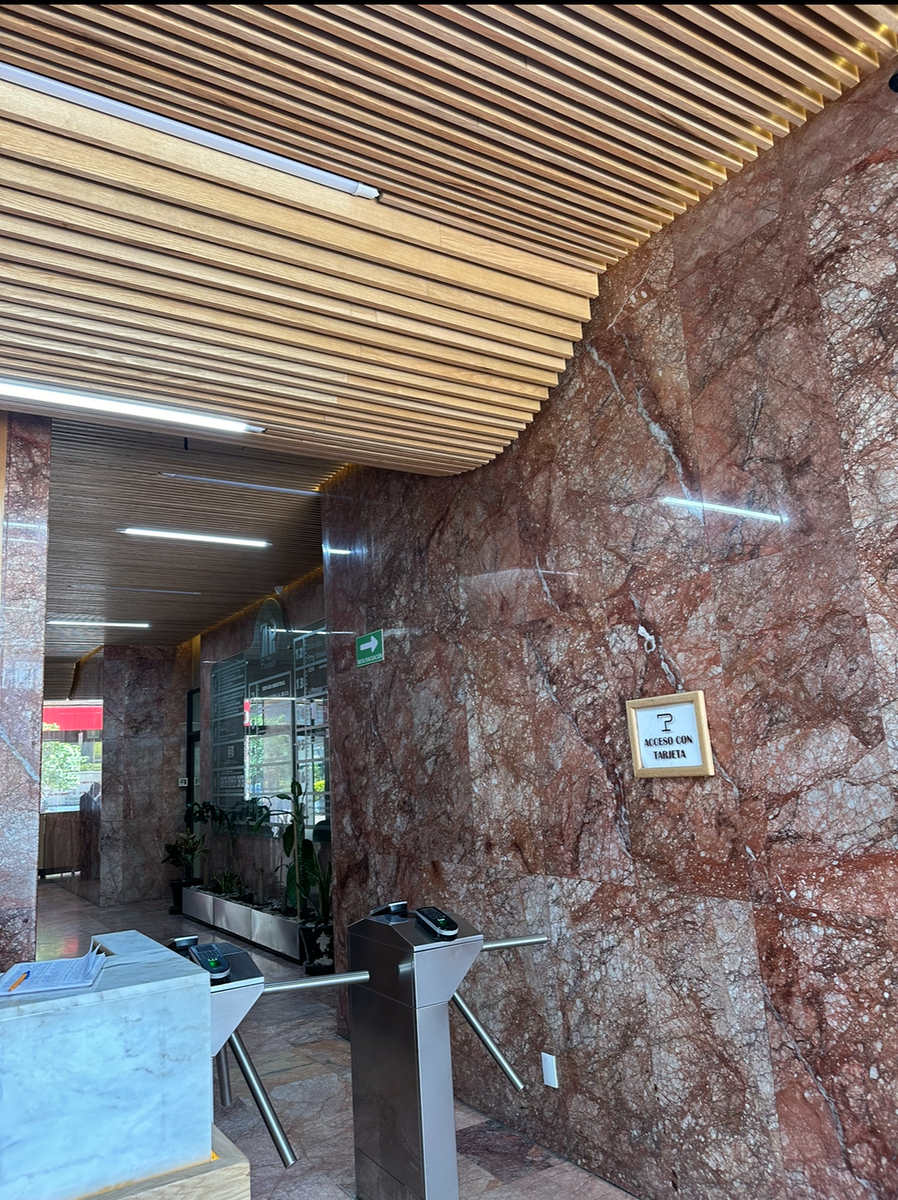 25 de 26: acceso controlado