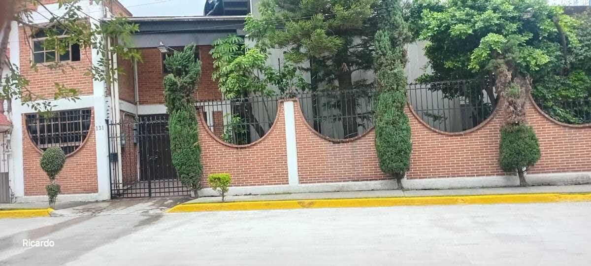 Venta de Inmueble Comercial Multiusos la Quebrada
