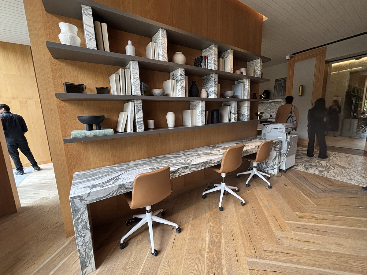 25 de 43: business center