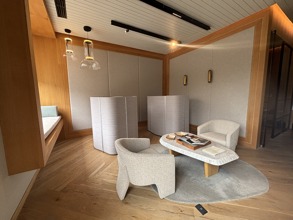 29 de 43: cabinas business center