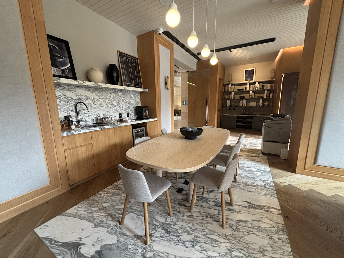 27 de 43: business center