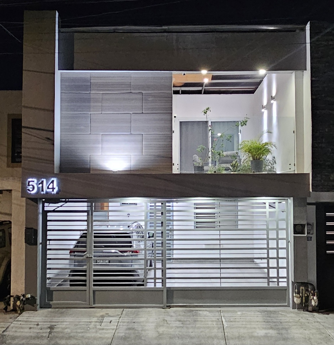 1 de 18: Fachada principal