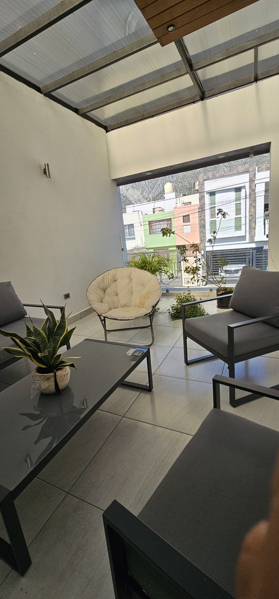 17 de 18: Detalle terraza