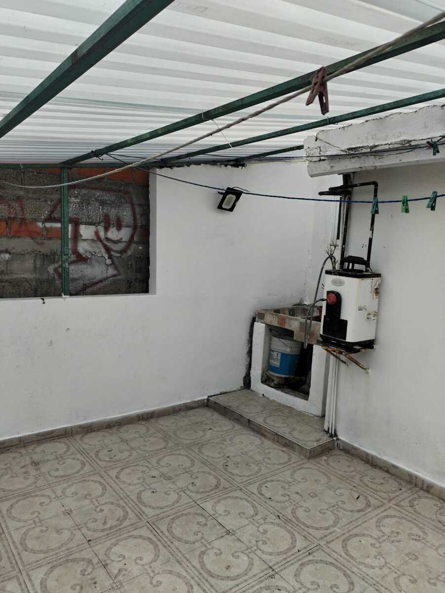 17 of 20: Patio de lavado