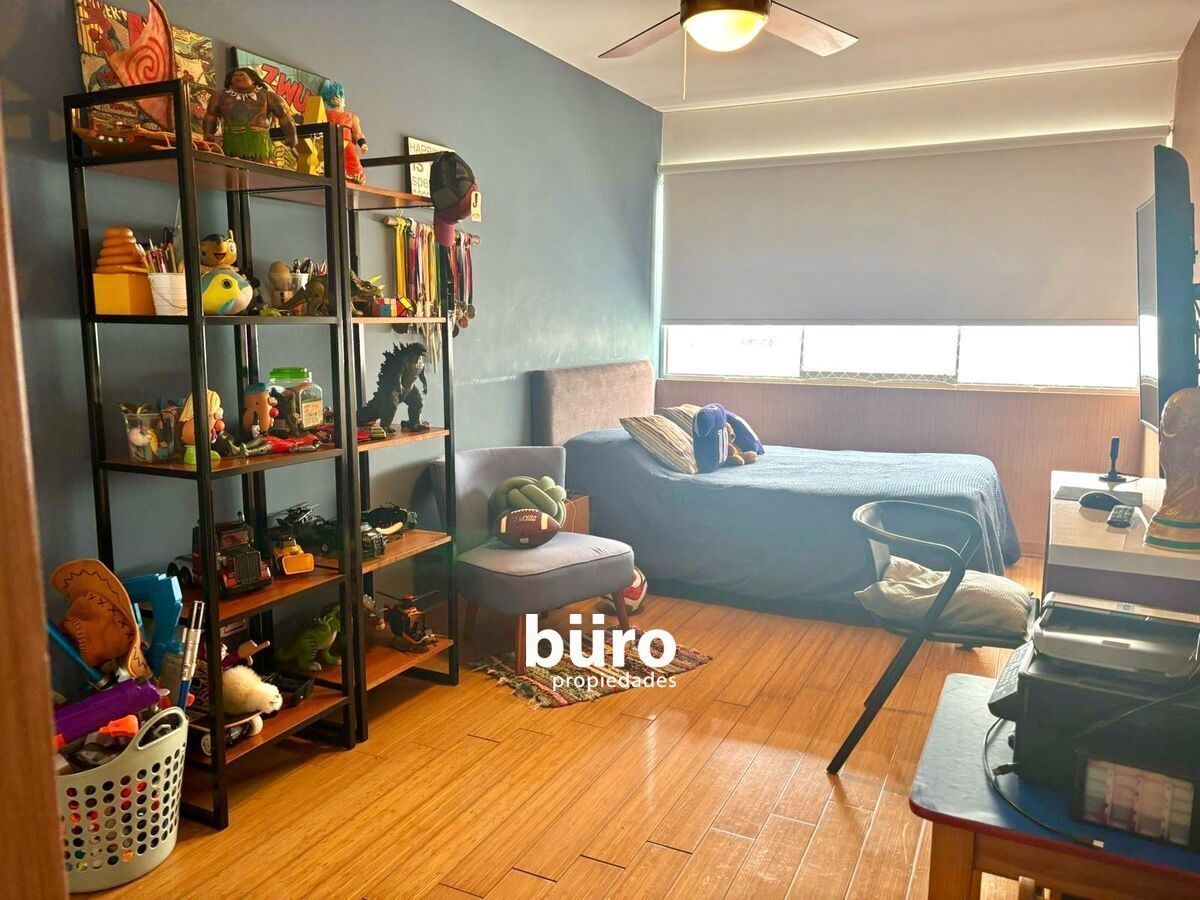 6 de 13: Dormitorio Secundario con baño afuera