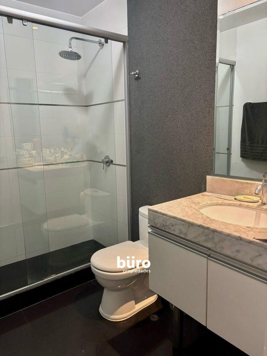 11 de 13: Baño Secundario