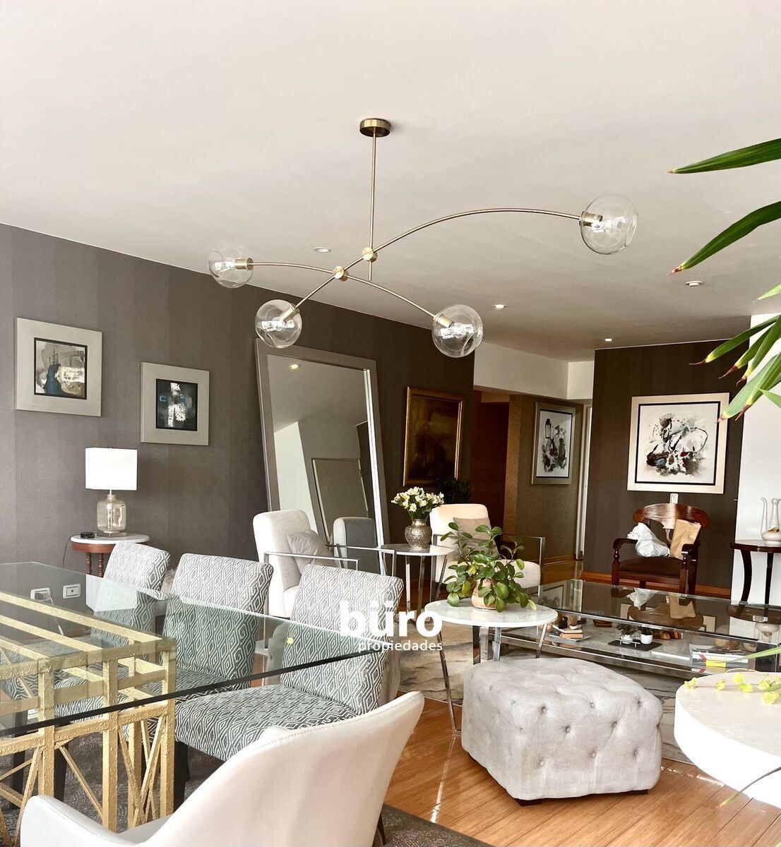 1 de 13: Amplia Sala Comedor