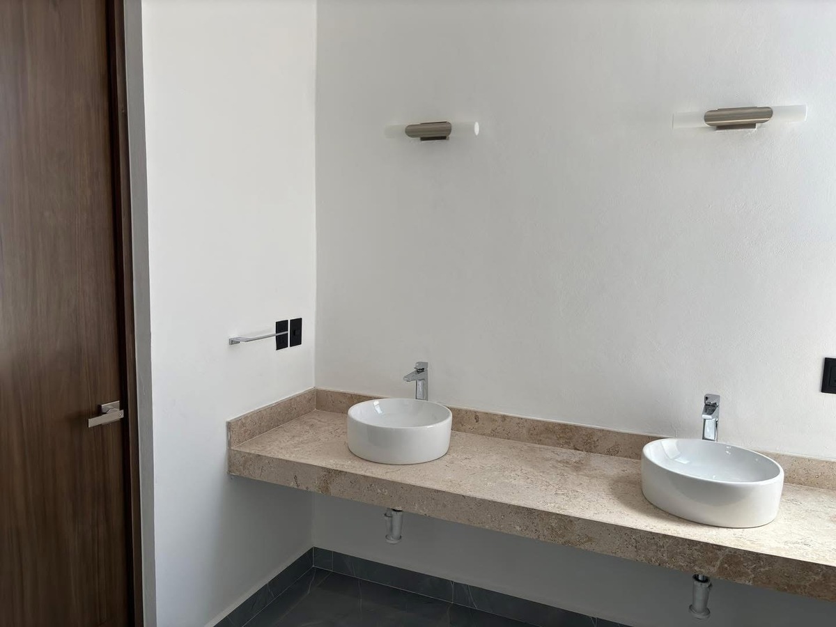 7 de 15: Baño Recámara Principal