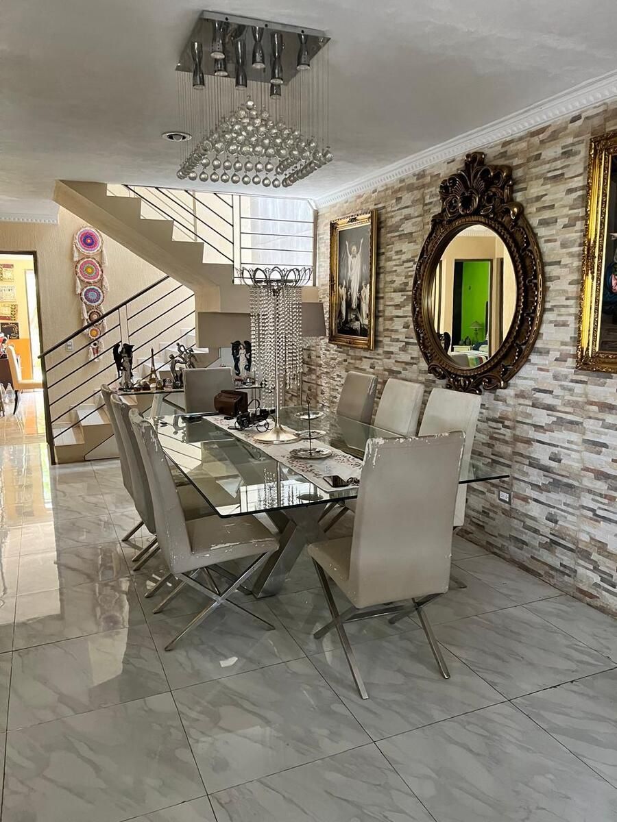 7 de 35: Comedor formal