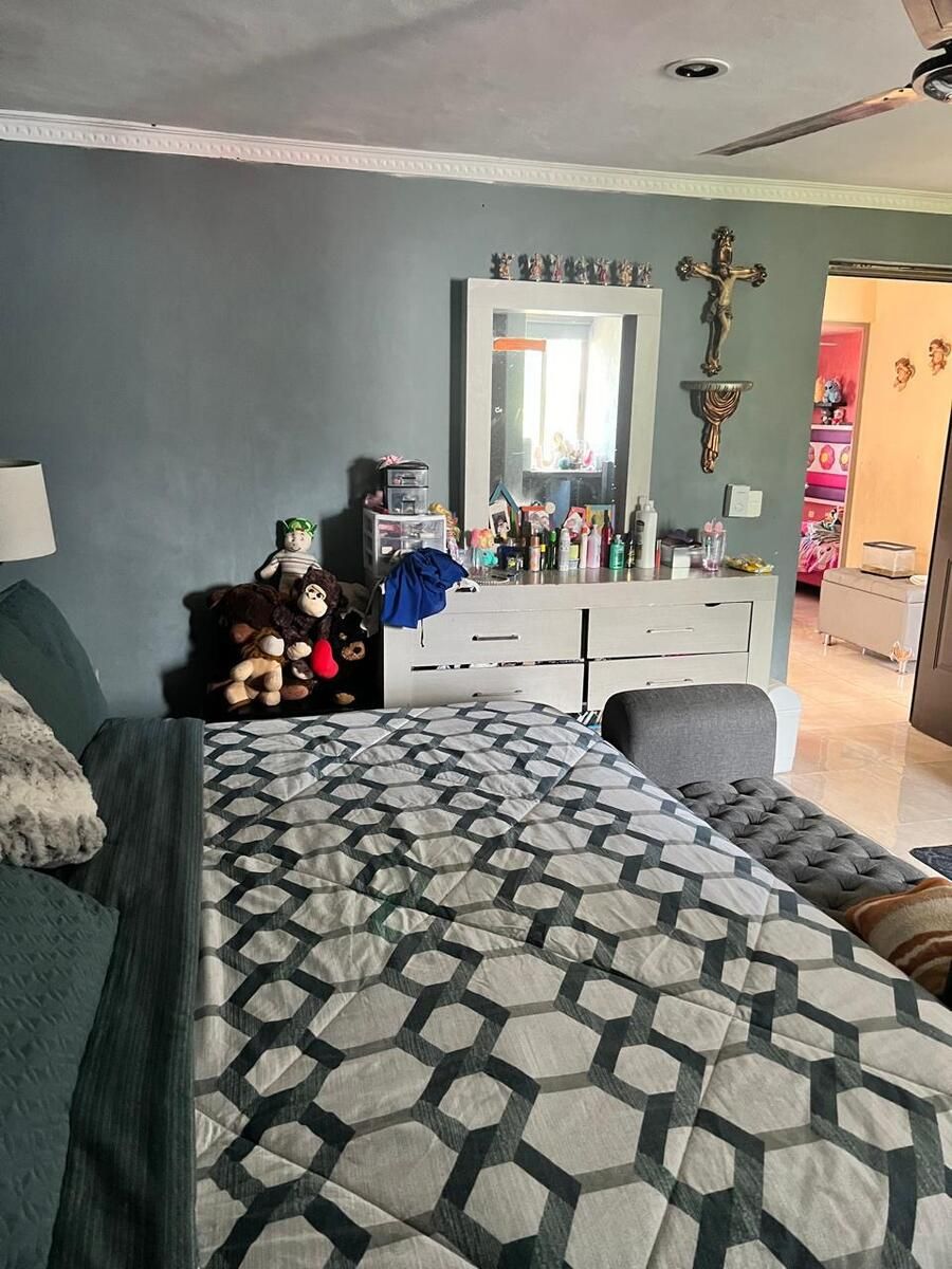 26 de 35: Master -Habituación Principal 
Planta Alta