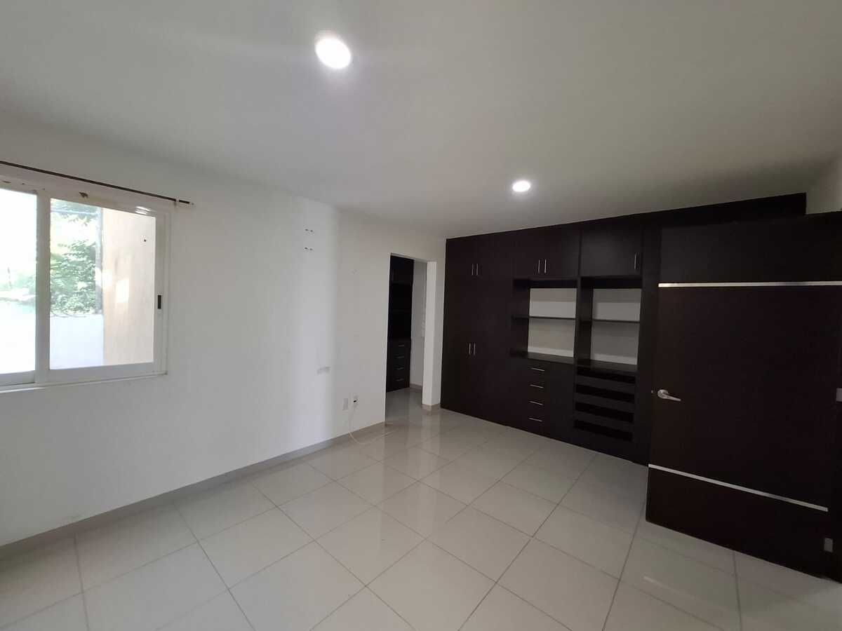 4 de 17: 3ER. RECAMARA CON CLOSET Y BAÑO.