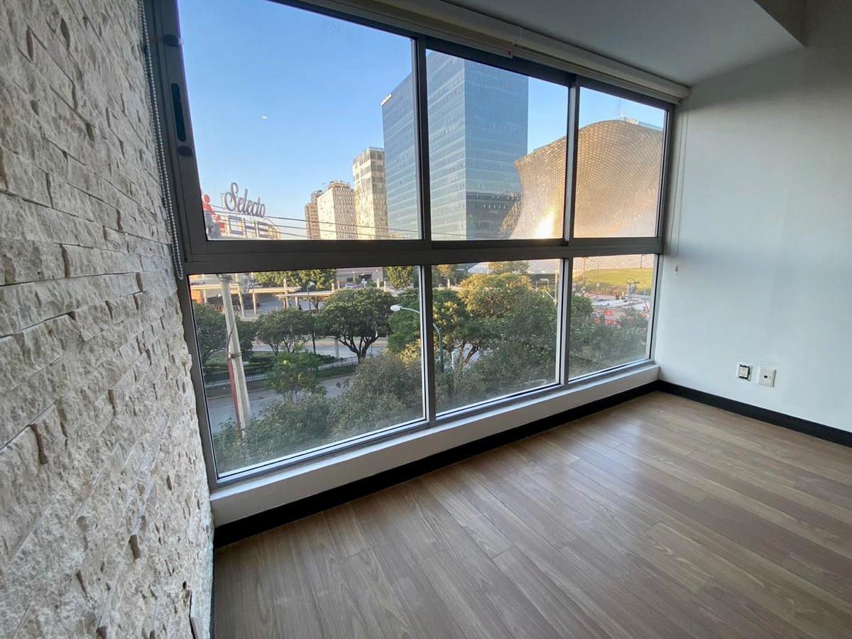 1 of 22: Vista desde la estancia