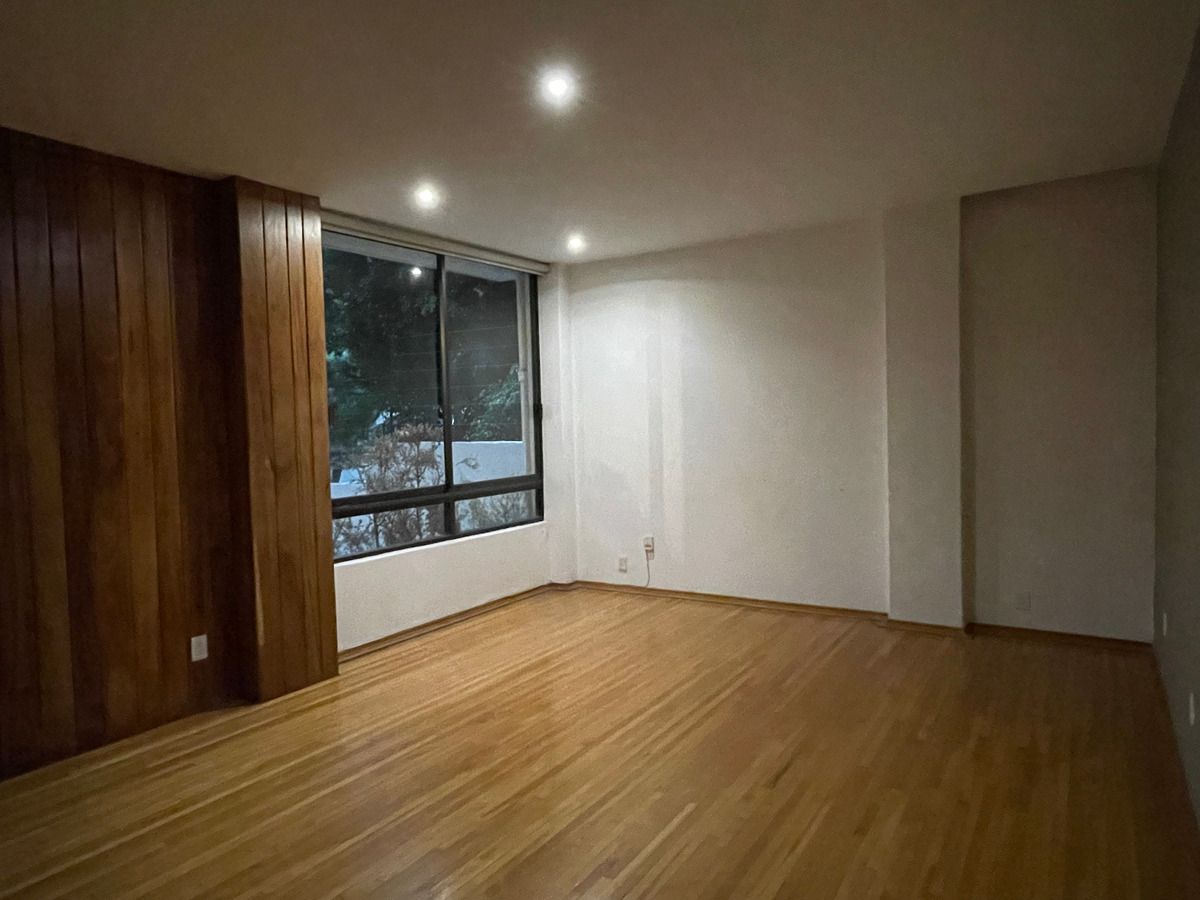 7 de 26: Family Room