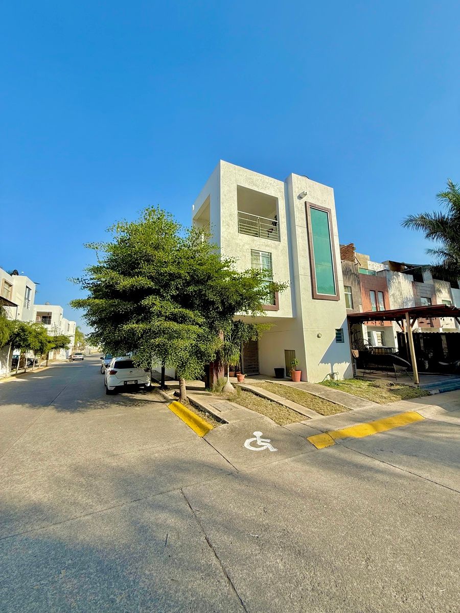 🏠 HOUSE FOR SALE 🏠 3 LEVELS IN VILLAS DE SAN MARTIN 🏡 - foto 1