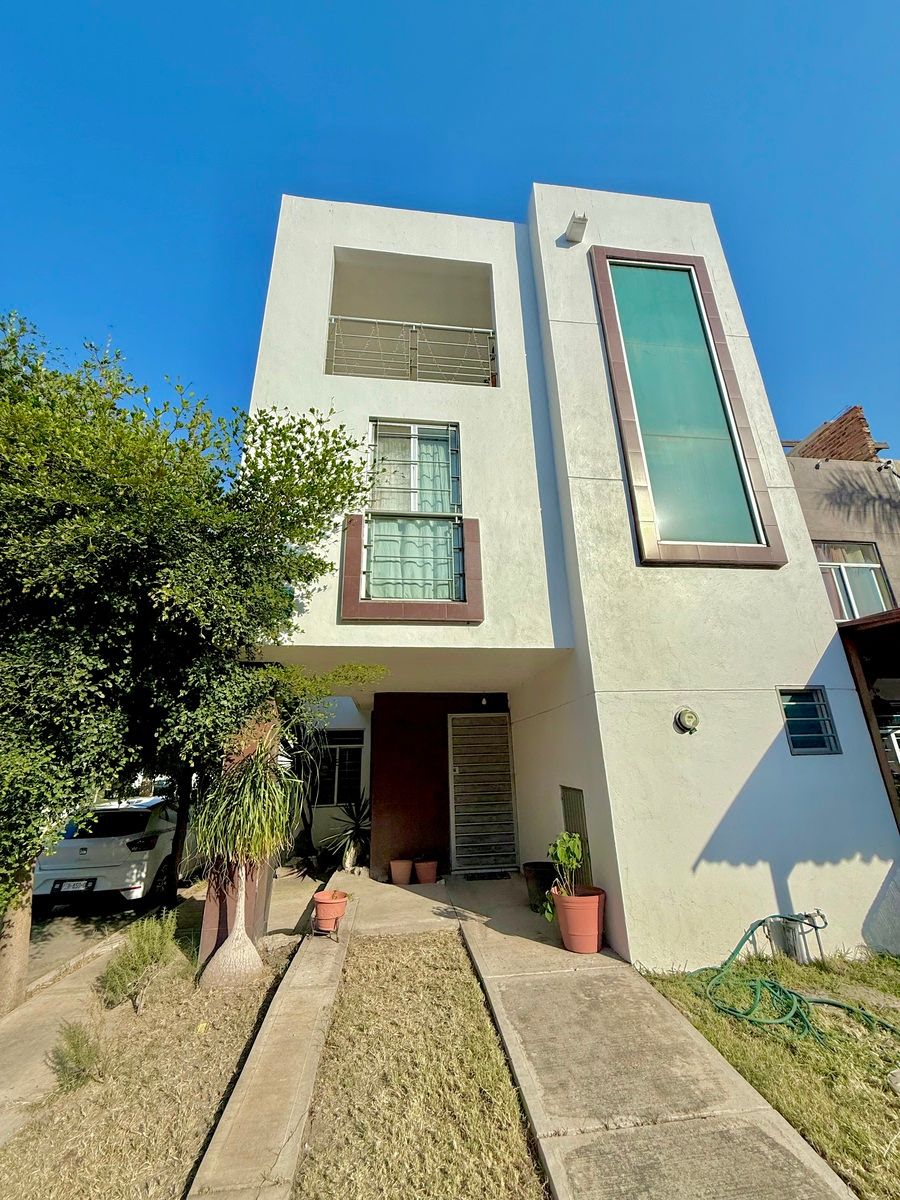 🏠 HOUSE FOR SALE 🏠 3 LEVELS IN VILLAS DE SAN MARTIN 🏡 - foto 5