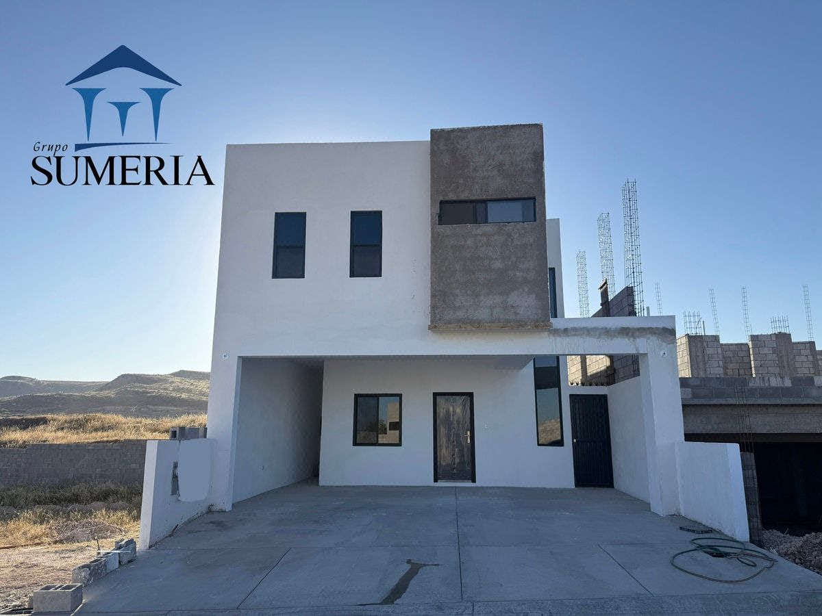 Casa en Venta al Norte con Recámara en Pb