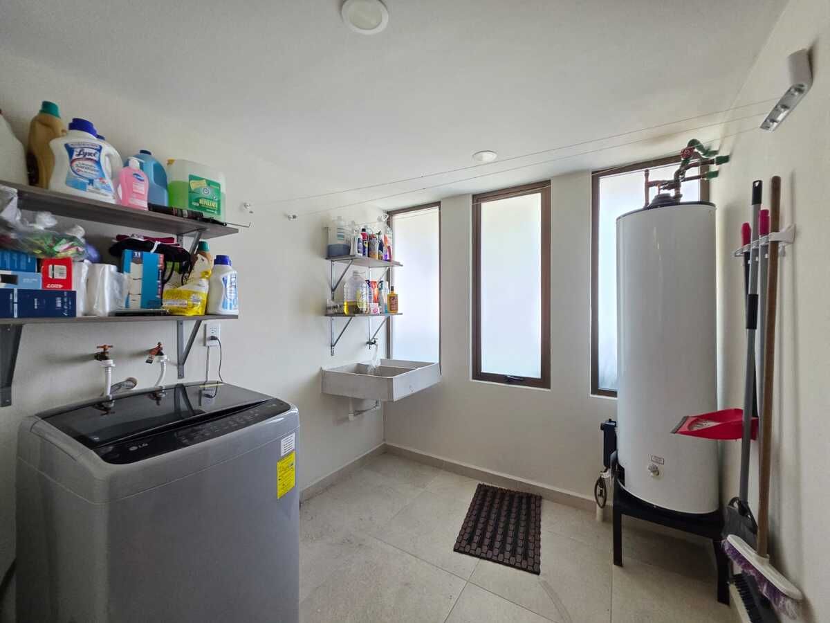 6 de 33: cuarto de lavado