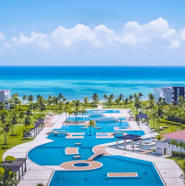 21 de 36: LUJOSO DESARROLLO EN CORASOL