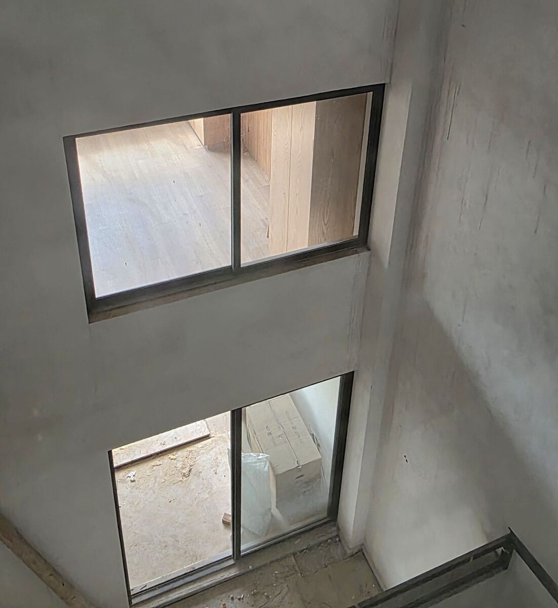 12 of 13: Area de cubo de luz y  ventilación, areas centrale de cocina