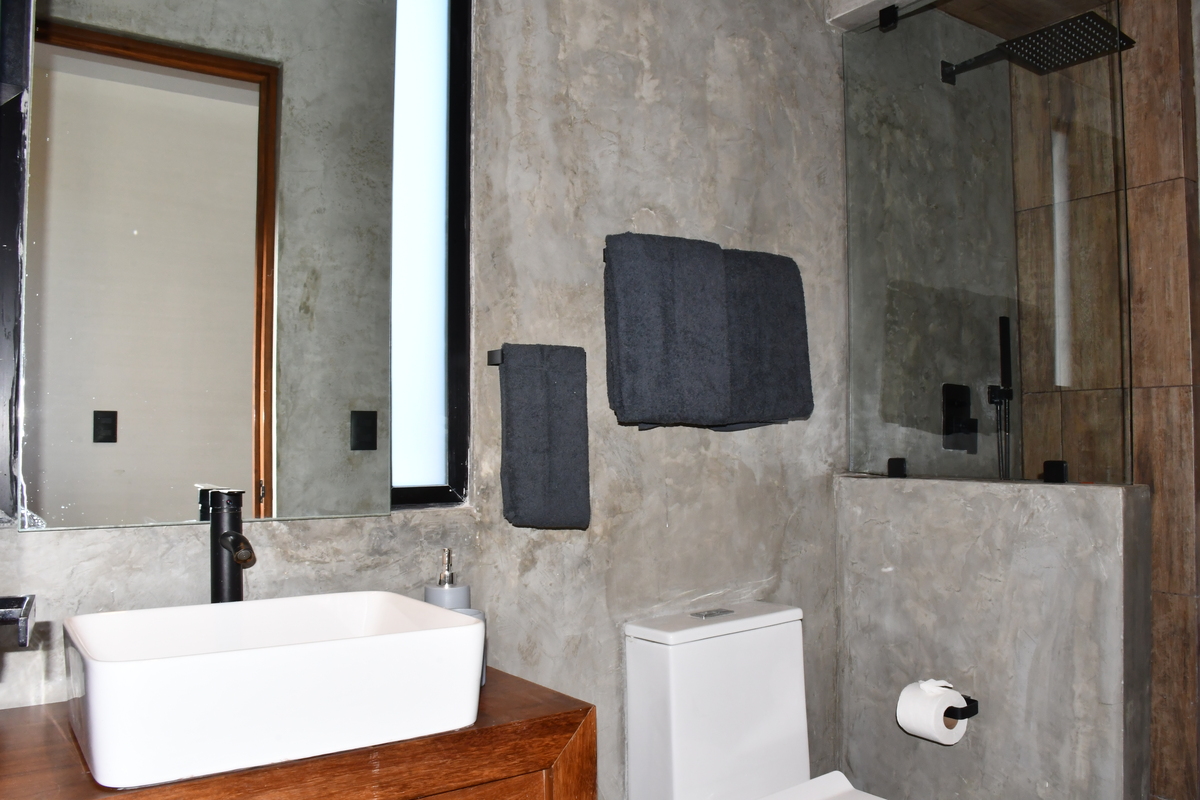 10 de 23: Vista de Baño Completo - Planta Baja