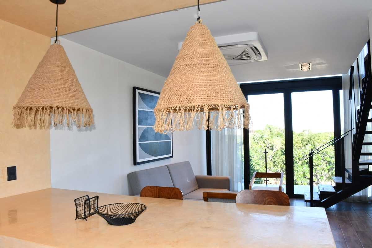 2 de 23: Vista Barra de Cocina y Sala - Planta Baja