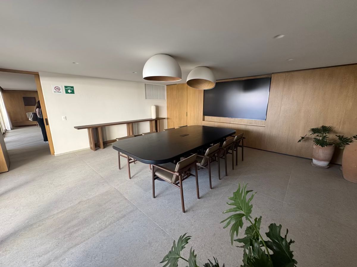 26 of 33: sala de juntas ( amenidad)