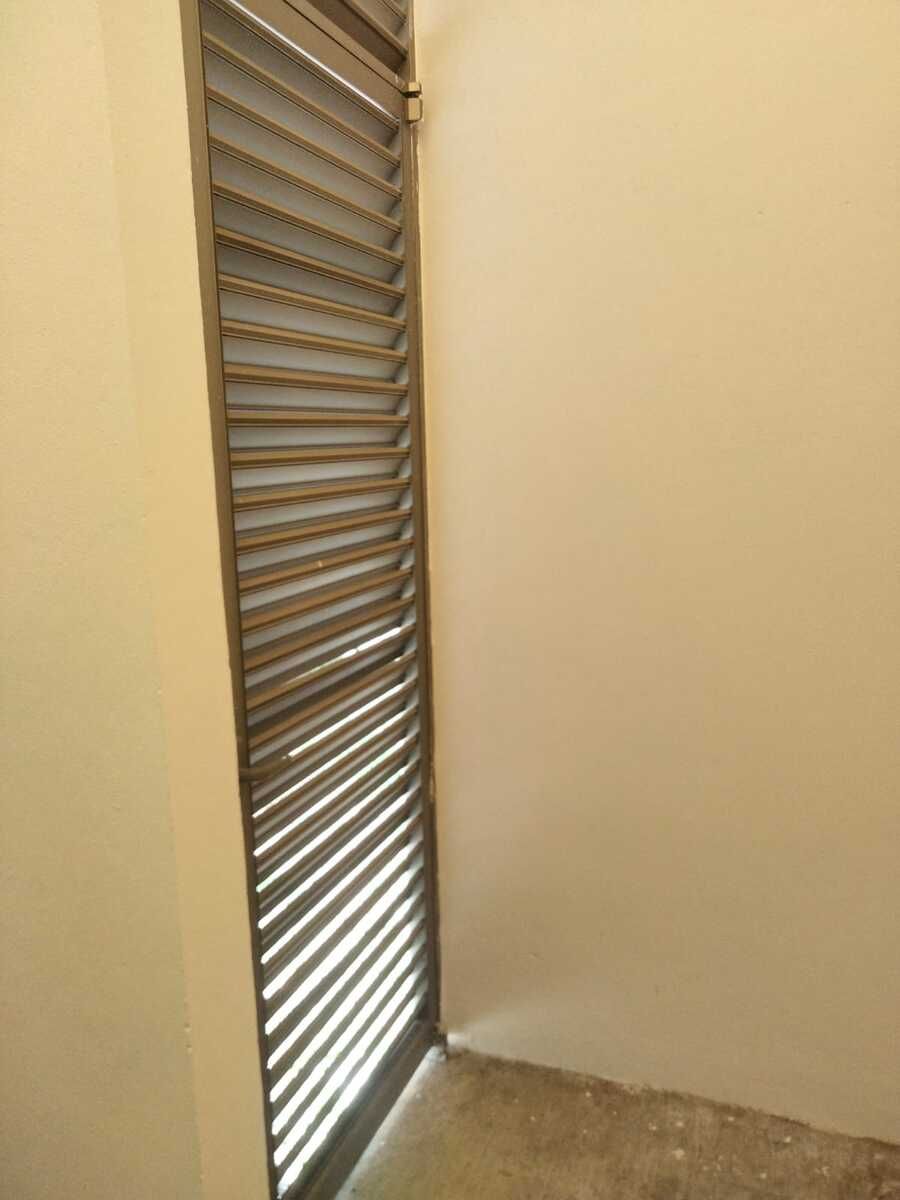 23 de 24: Area lavado techada