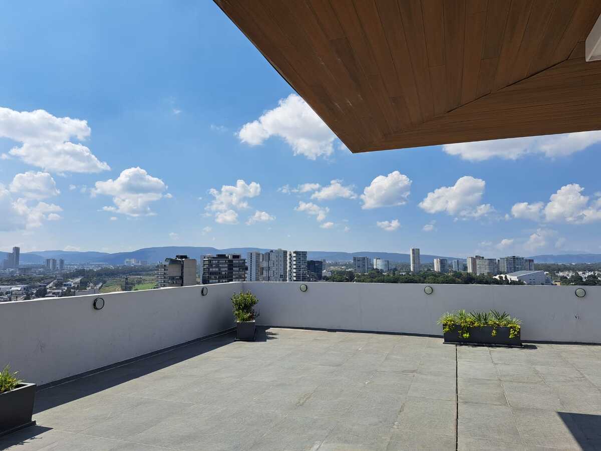 5 of 39: Terraza Roof Garden