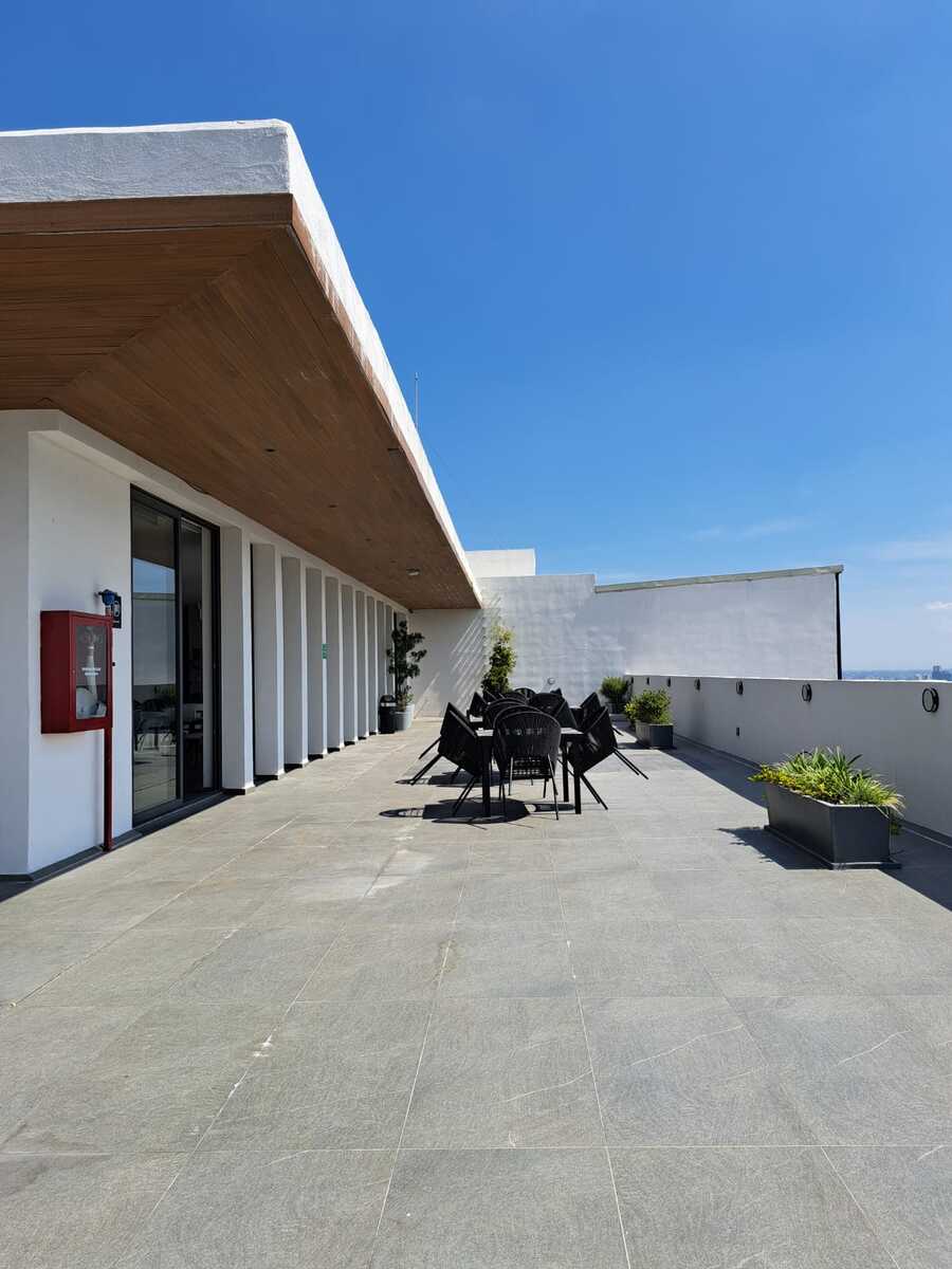 4 of 39: Terraza Roof Garden