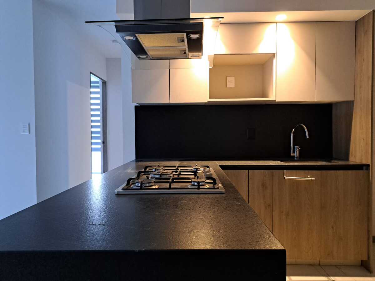 16 of 39: Cocina equipada