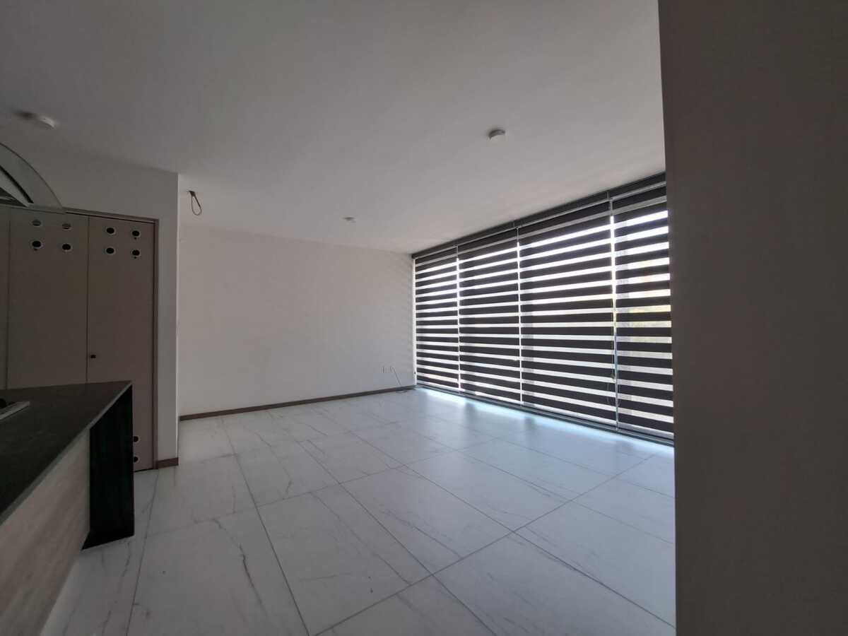 27 of 39: Sala Comedor