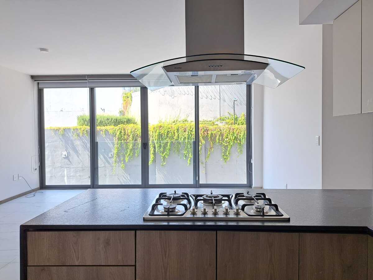 29 of 39: Vista desde cocina