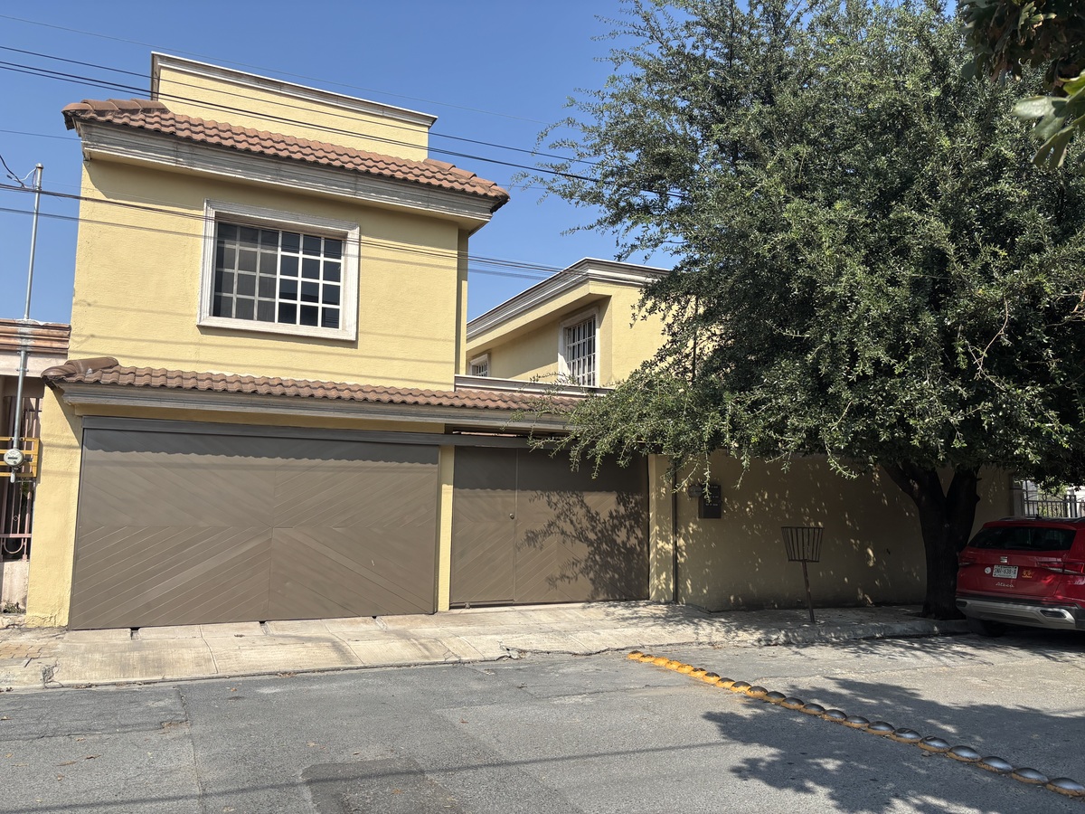 14 of 14: Fachada lateral