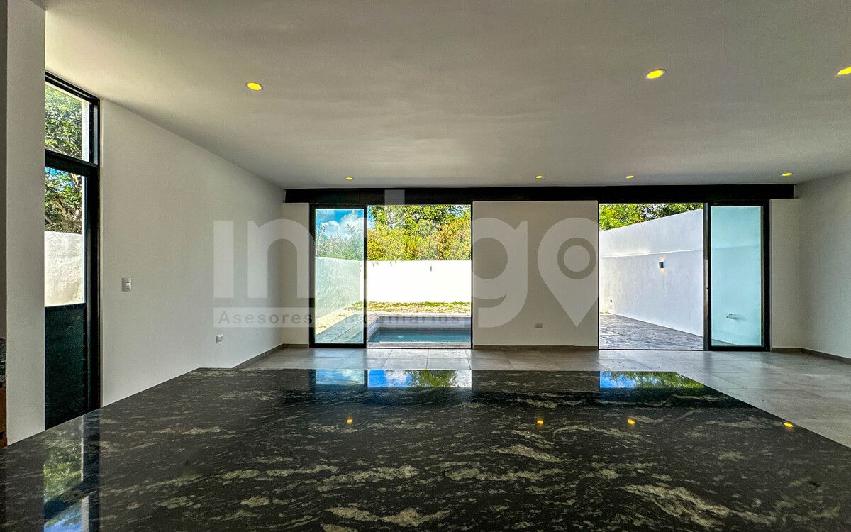 11 de 47: Vista desde la Cocina