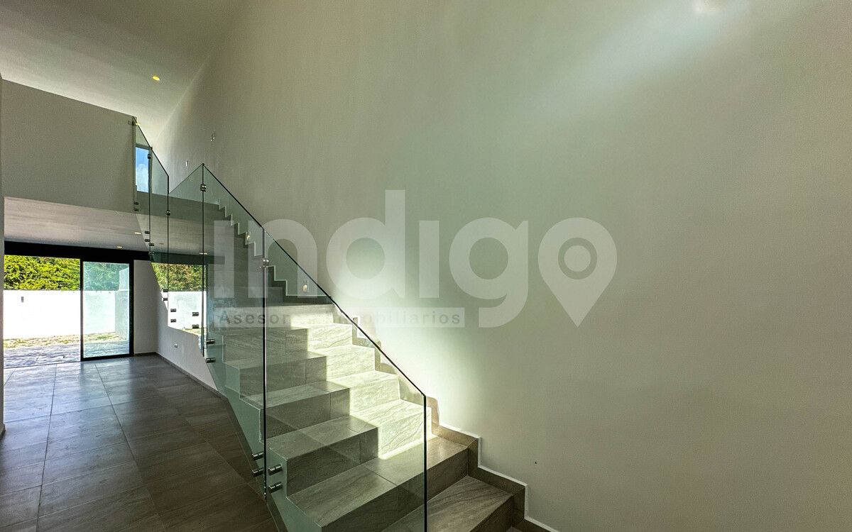 17 de 47: Escalera Planta Alta