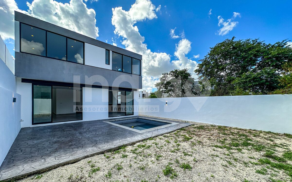 36 de 47: Fachada Trasera