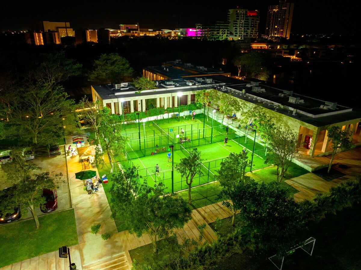 21 of 26: AMENIDADES