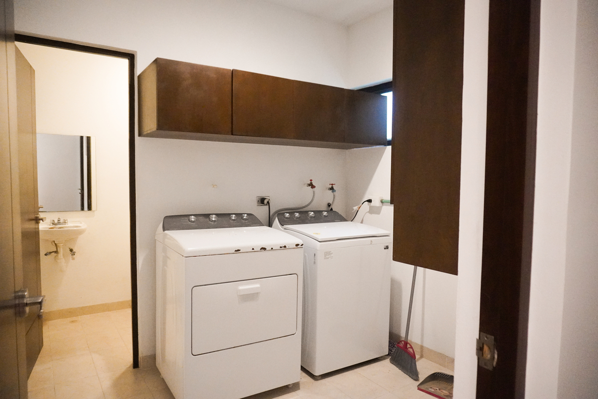 19 of 26: CUARTO DE SERVICIO CON BAÑO